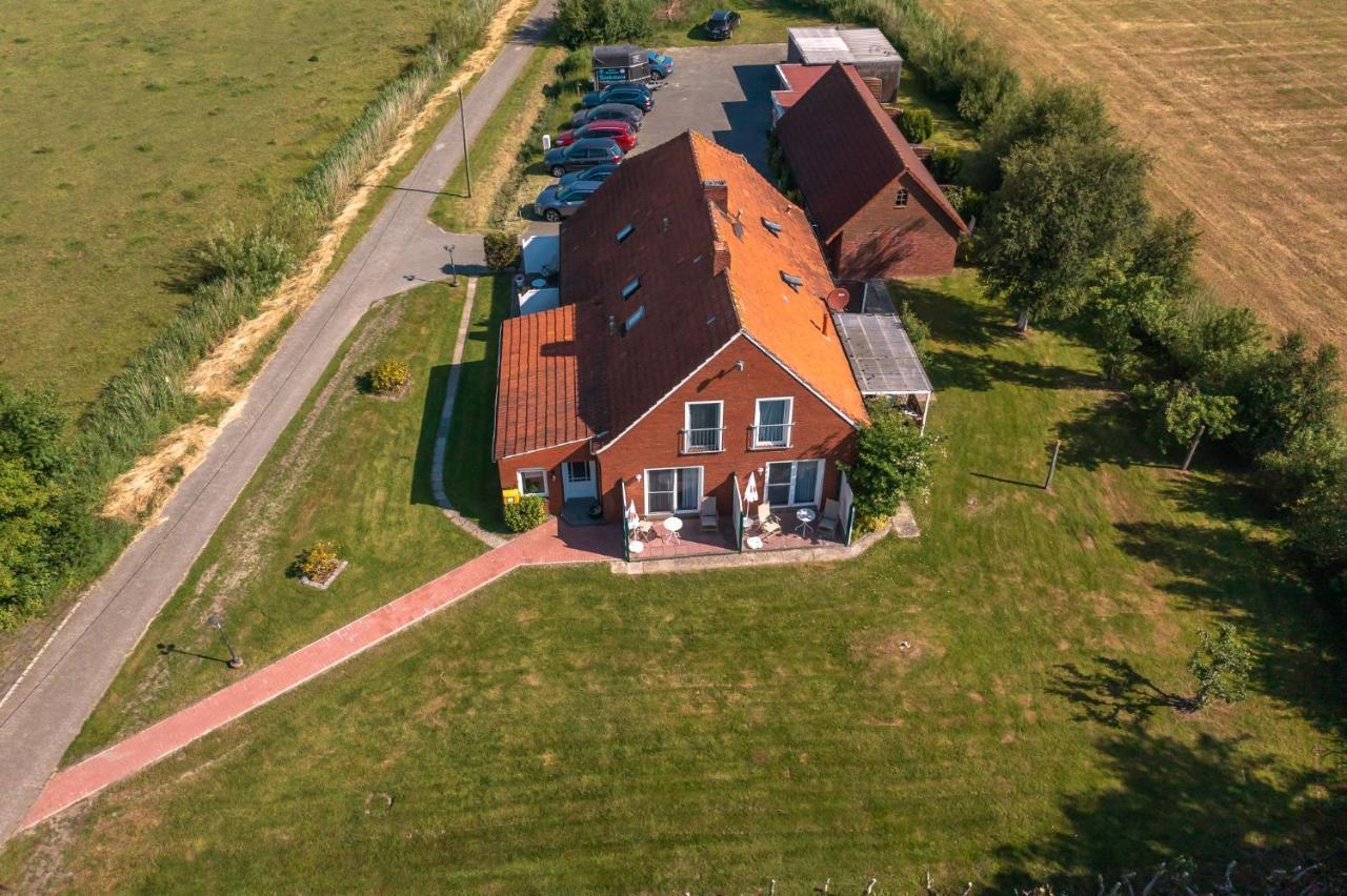 Hotel Nordstern Neuharlingersiel Exterior foto